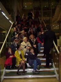 Conférence impromptue dans l'escalier ... au Carré d'Art